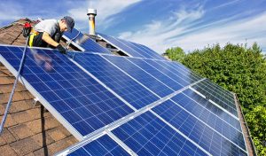 Service d'installation de photovoltaïque et tuiles photovoltaïques à Maulevrier